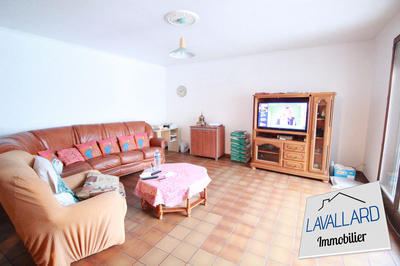 Maison - 162 m² - 9 pièces