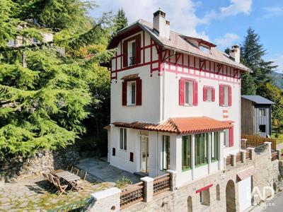 Maison - 167 m² - 6 pièces