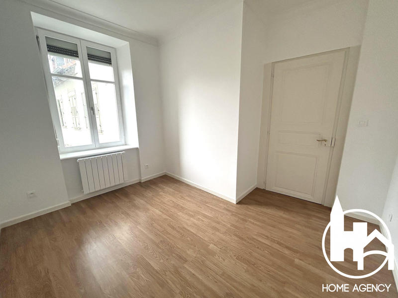 Appartement - 95 m² - 5 pièces