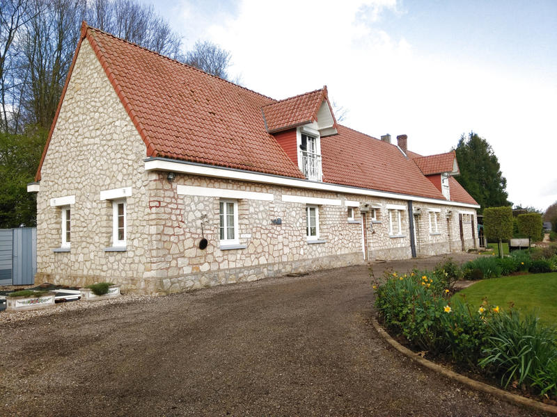 Maison - 176 m² - 8 pièces