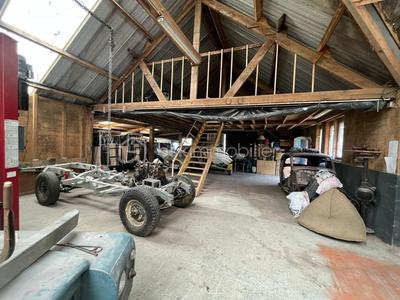 Atelier d'activités - 375 m² - 3 pièces