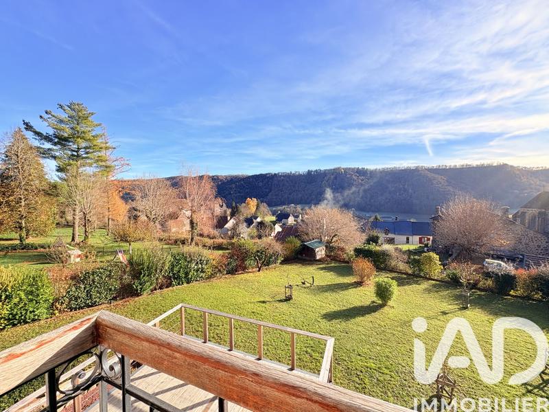 Maison - 151 m² - 6 pièces