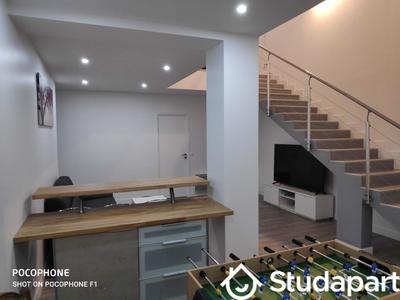 Chambre - 11 m² - 1 pièce