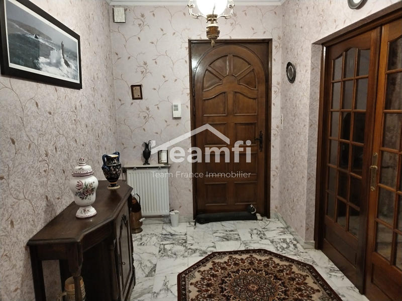 Maison - 160 m² - 8 pièces