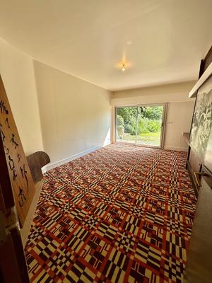 Maison traditionnelle - 232 m² - 7 pièces