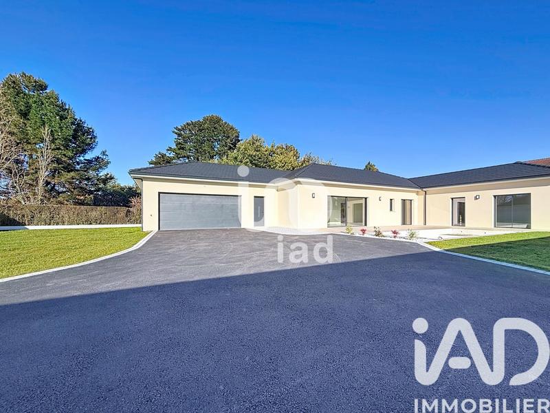 Maison - 180 m² - 5 pièces