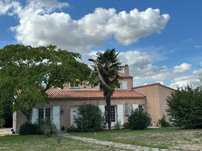 Maison - 188 m² - 7 pièces