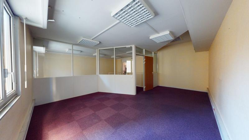 Bureau - 210 m²