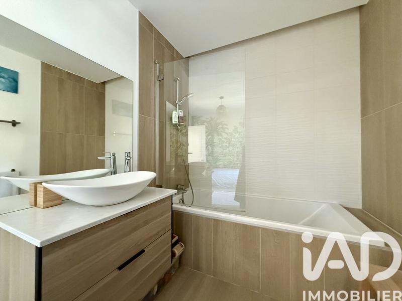 Maison - 180 m² - 7 pièces