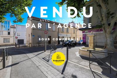 Immeuble - 207 m² - 9 pièces