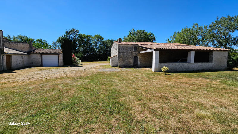Maison - 400 m² - 11 pièces
