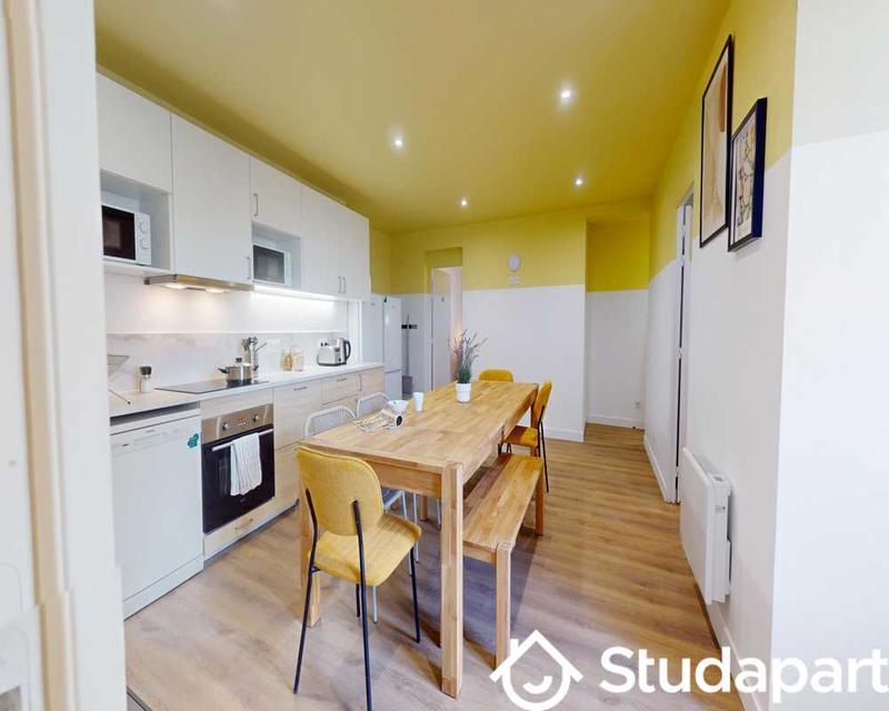 Chambre - 70 m² - 1 pièce