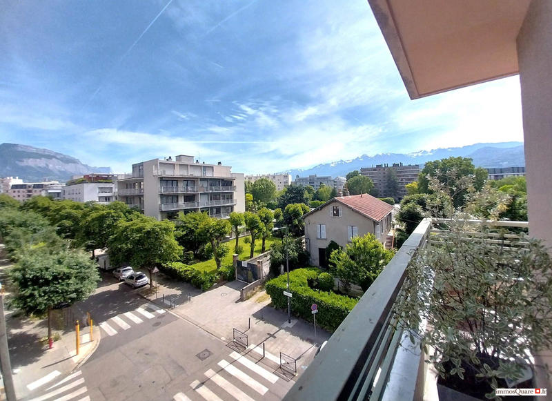 Appartement - 87 m² - 3 pièces