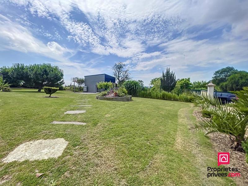 Maison - 250 m² - 7 pièces