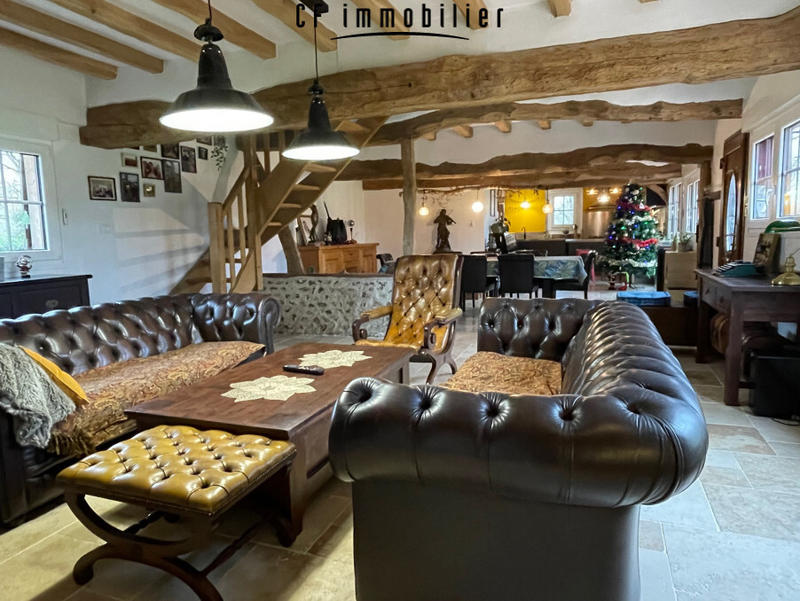 Maison - 250 m² - 8 pièces