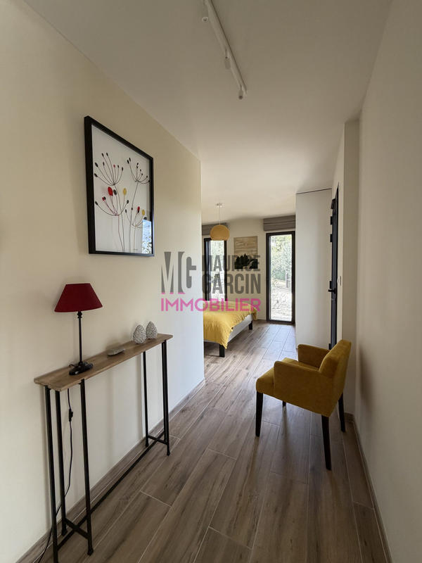 Maison - 180 m² - 6 pièces