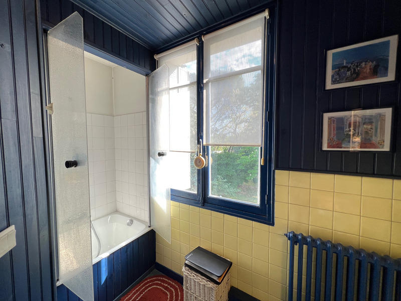 Maison - 300 m² - 9 pièces