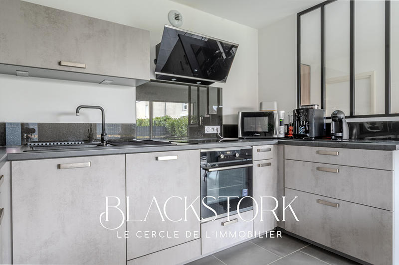 Appartement - 90 m² - 4 pièces