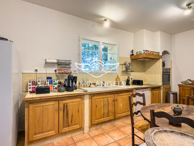 Mas - 268 m² - 9 pièces