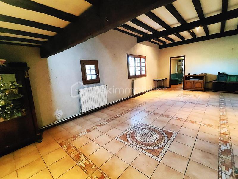 Maison - 325 m² - 11 pièces