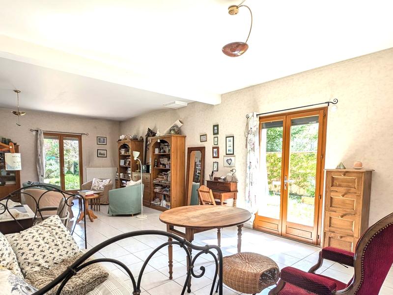 Maison traditionnelle - 200 m² - 8 pièces