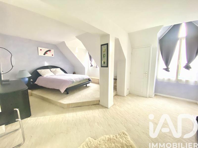 Maison - 190 m² - 7 pièces