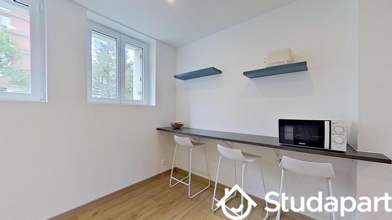 Chambre - 11 m² - 1 pièce