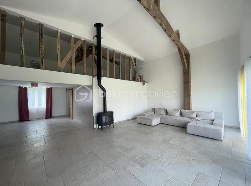 Maison - 246 m² - 8 pièces