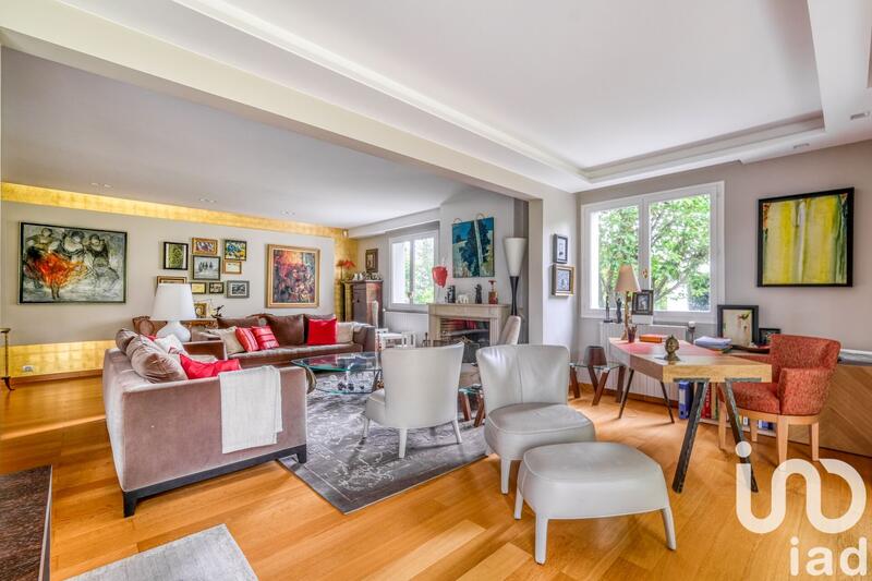 Maison - 250 m² - 5 pièces