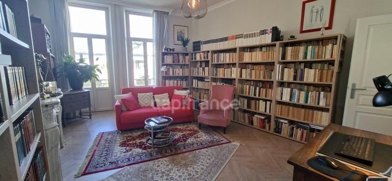 Appartement bourgeois - 103 m² - 3 pièces