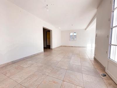 Maison - 196 m² - 8 pièces