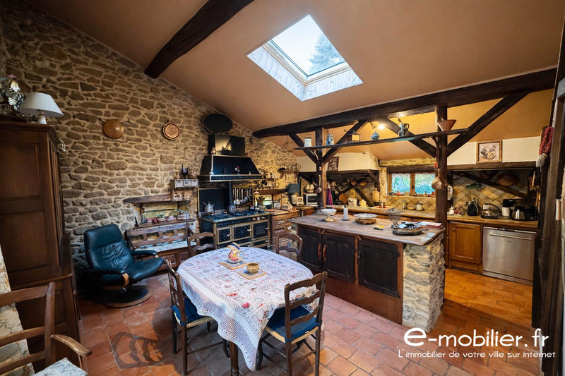 Maison - 184 m² - 8 pièces