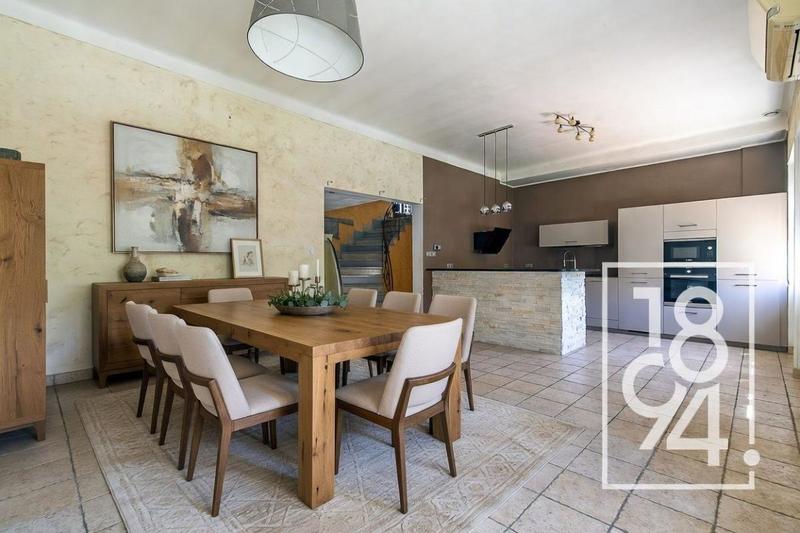 Appartement - 133 m² - 4 pièces