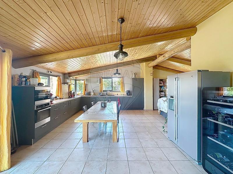 Maison - 142 m² - 7 pièces