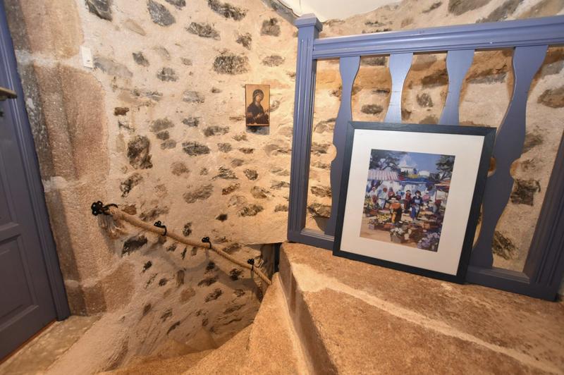 Maison ancienne - 204 m² - 7 pièces