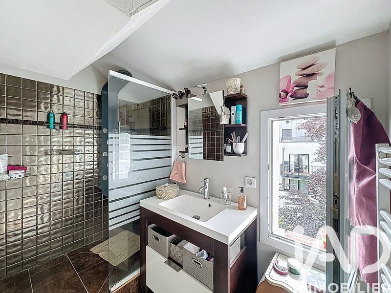 Maison - 105 m² - 5 pièces