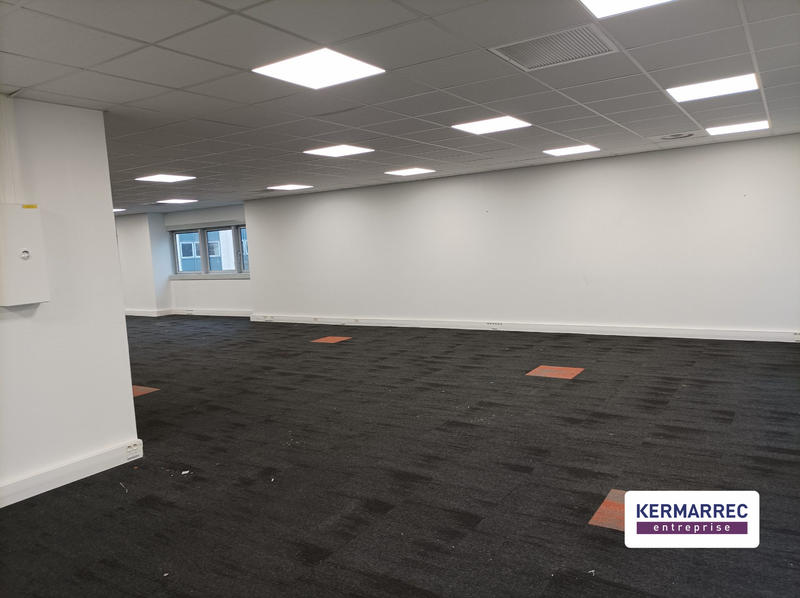 Bureau - 220 m²
