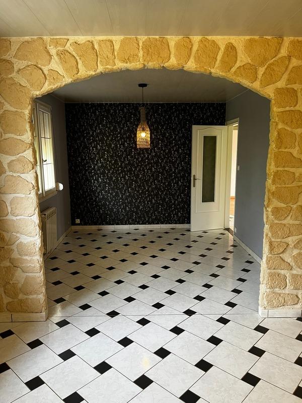 Maison - 121 m² - 4 pièces