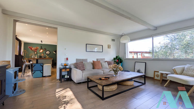 Maison - 102 m² - 4 pièces