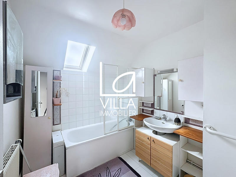 Maison - 85 m² - 4 pièces