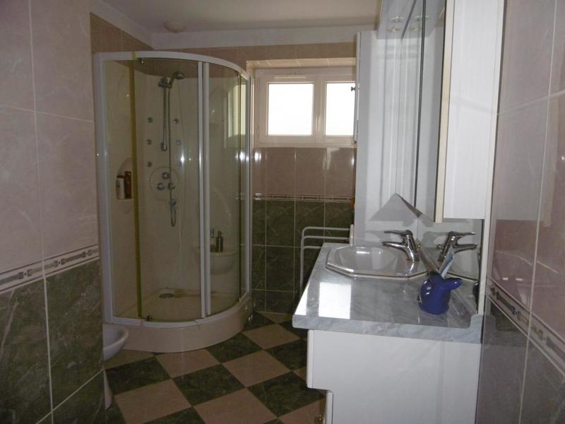 Propriété - 150 m² - 6 pièces