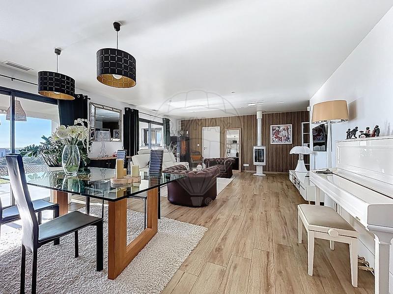 Villa - 150 m² - 5 pièces