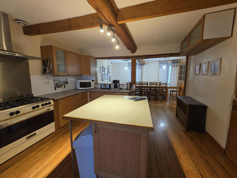 Maison ancienne - 280 m² - 10 pièces