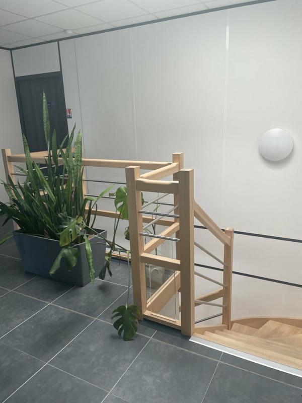 Local d'activité / Entrepôt - 590 m²