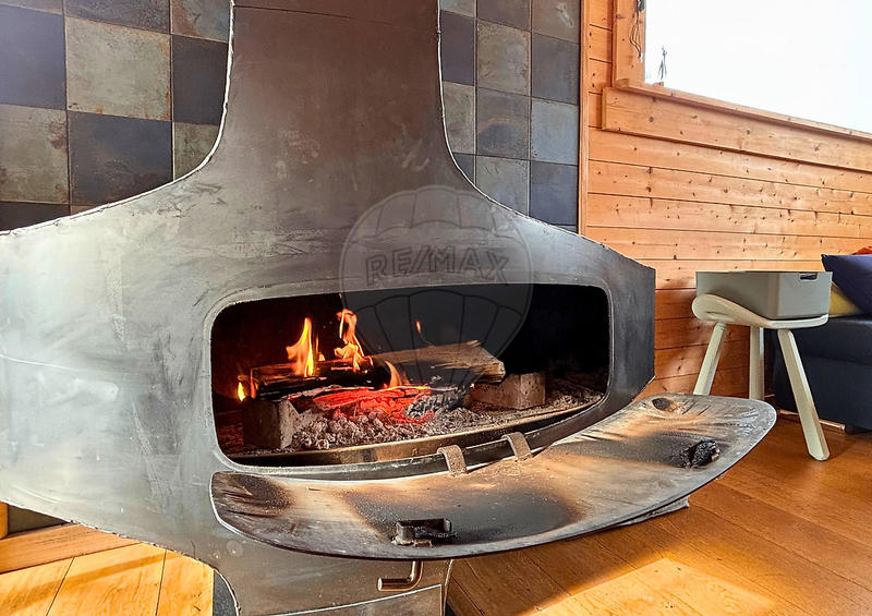 Maison - 201 m² - 7 pièces