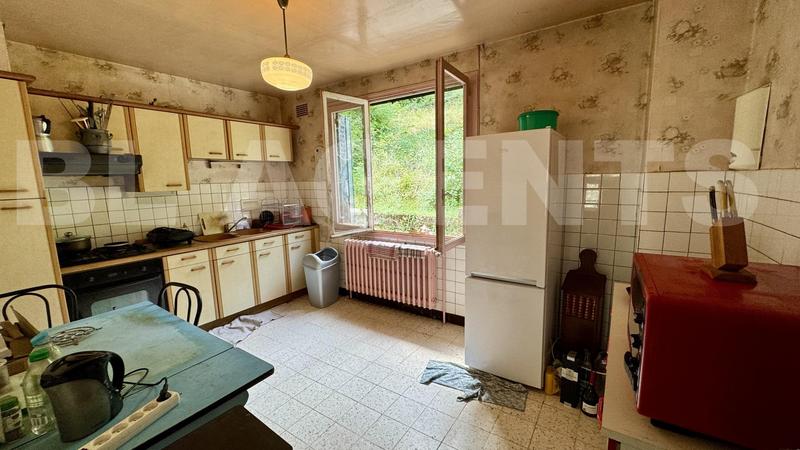 Maison - 120 m² - 9 pièces