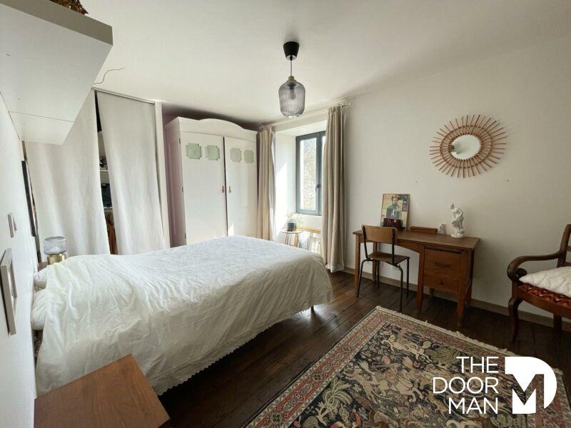 Propriété - 104 m² - 8 pièces