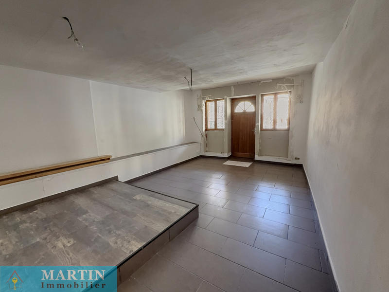 Maison - 213 m² - 9 pièces