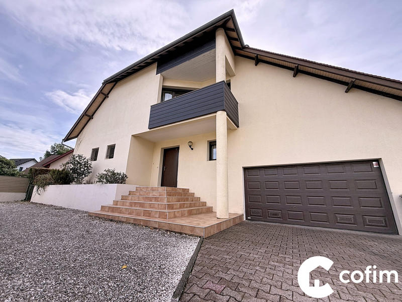 Villa - 238 m² - 6 pièces