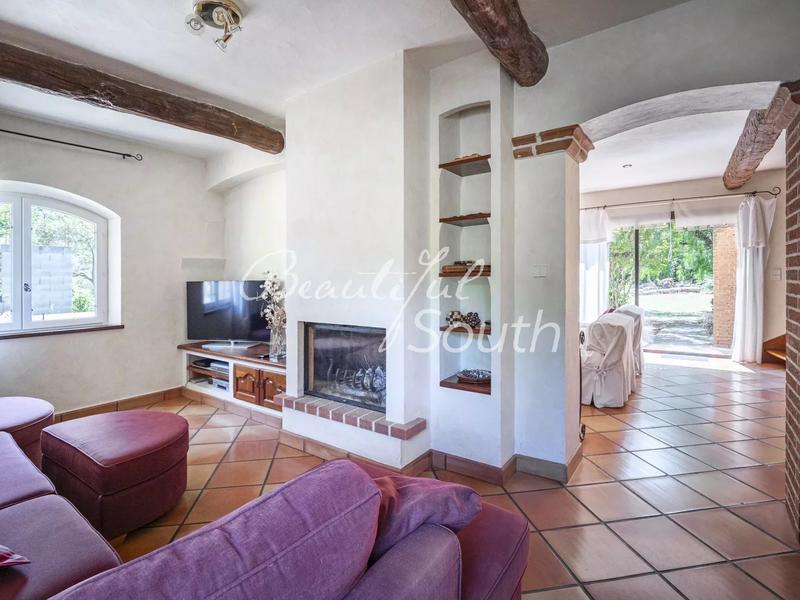 Mas - 345 m² - 10 pièces